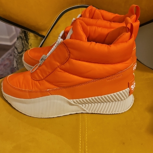 Sorel Orange Ankle Booties with Zipper - Picture 3 of 5